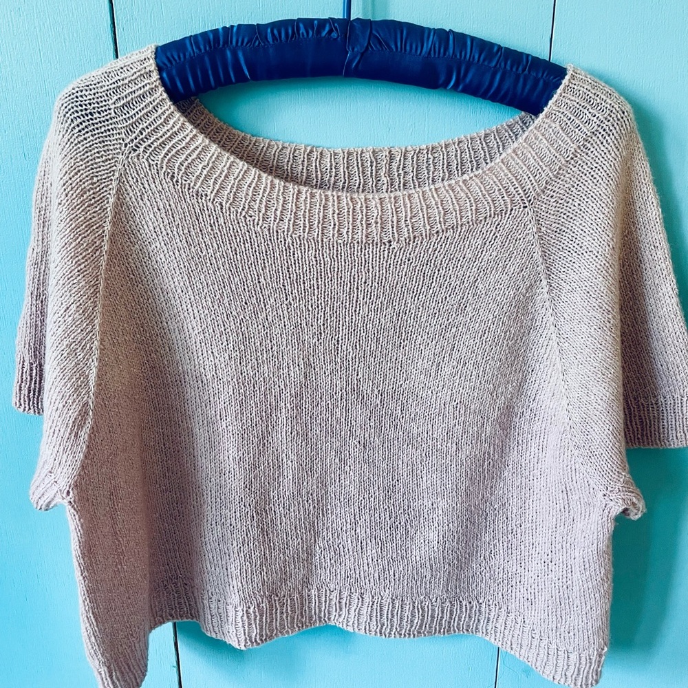Beautiful hand knit 100% wool cropped tee.
